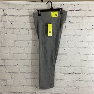 Yoga Capri Sculpted Streamline